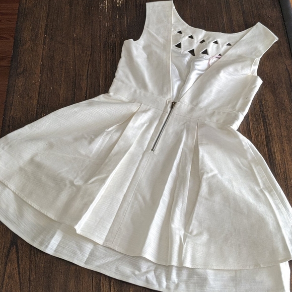 [Forever 21] 🤍Cocktail Dress - Picture 7 of 10